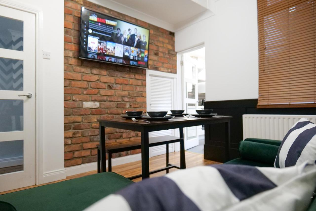 Broadway Belfast! Central Location! Sleeps 6! Экстерьер фото